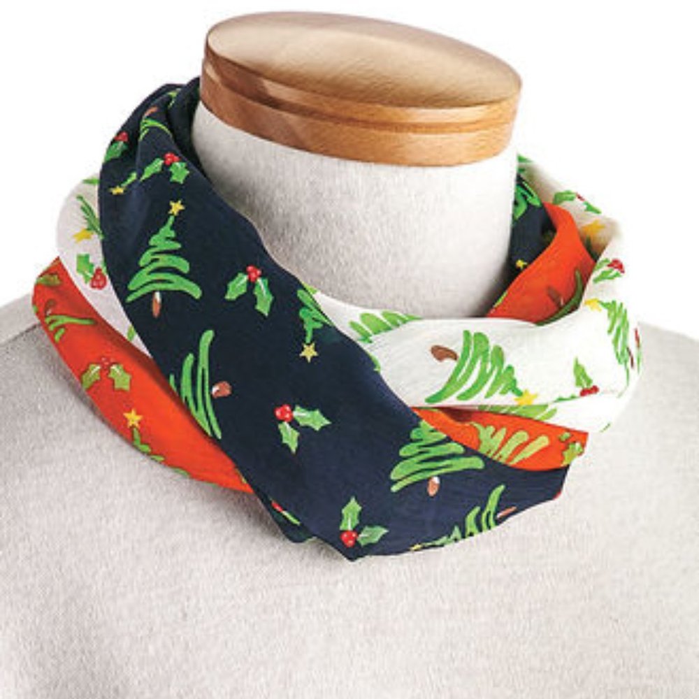 Christmas Holiday Scarf Set NWOT - Picture 1 of 4
